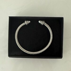 Elegant Silver Twisted Bracelet